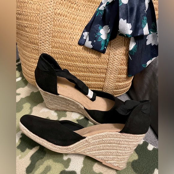 *Brand New Old Navy. 8, Espadrilles/Platforms/Wedge Ankle Ribbon Tie🎀Closed Toe - Picture 3 of 5